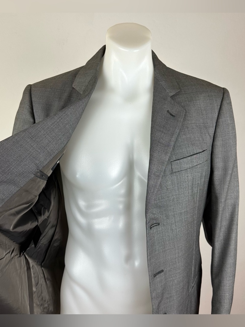 Giorgio Armani Men's Gray Single-Breasted Sport Jacket